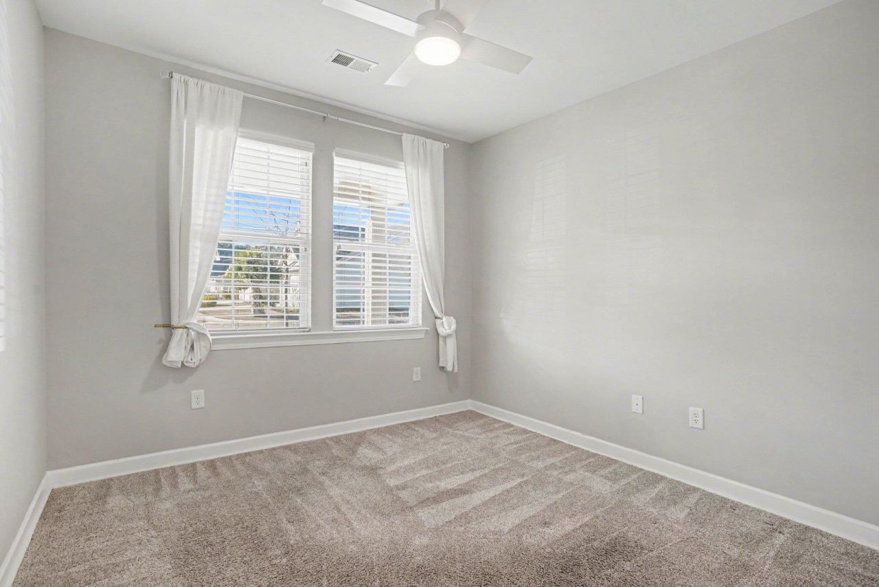 1560 Legacy Loop Photo 40