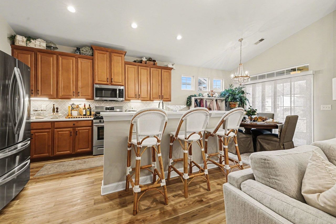 1560 Legacy Loop Photo 8