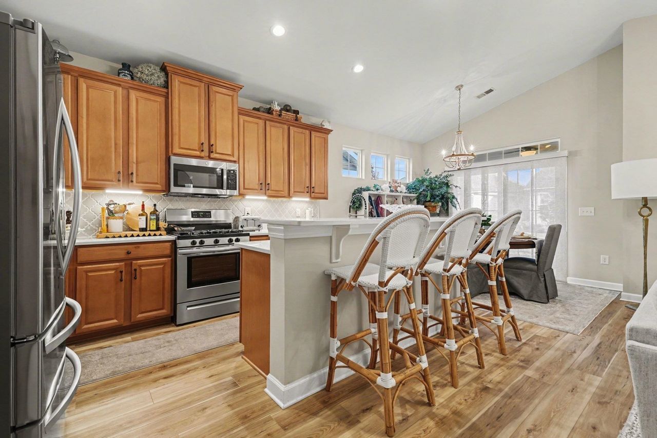 1560 Legacy Loop Photo 9