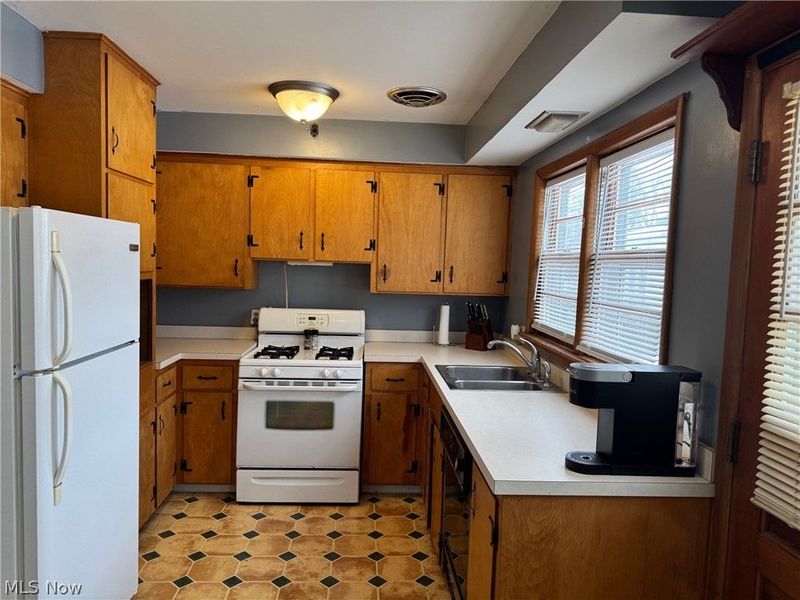 3828 Lake Road W, Ashtabula, OH 44004 Photo 9