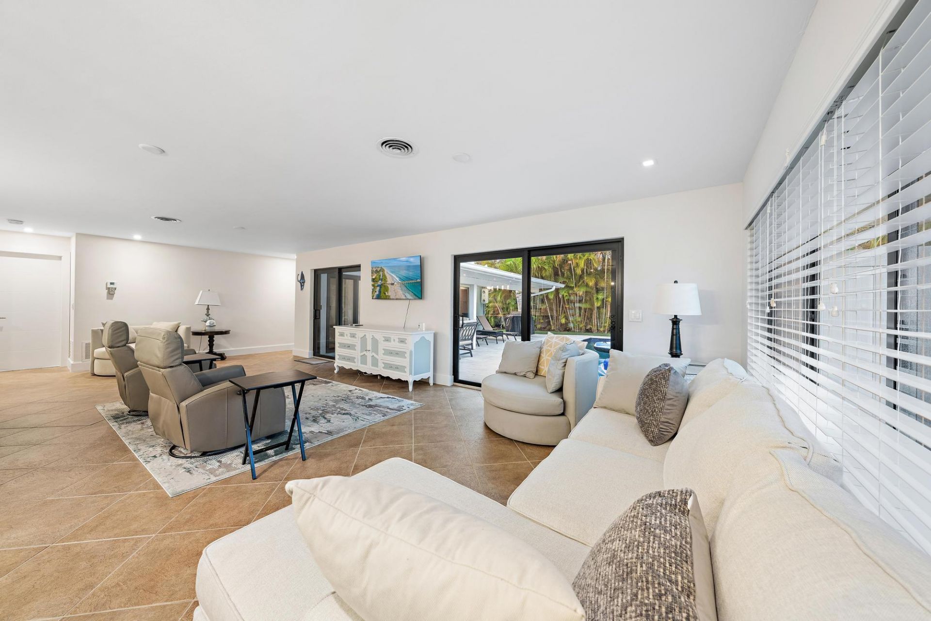 1120 Singer Drive, Riviera Beach, FL 33404 Photo