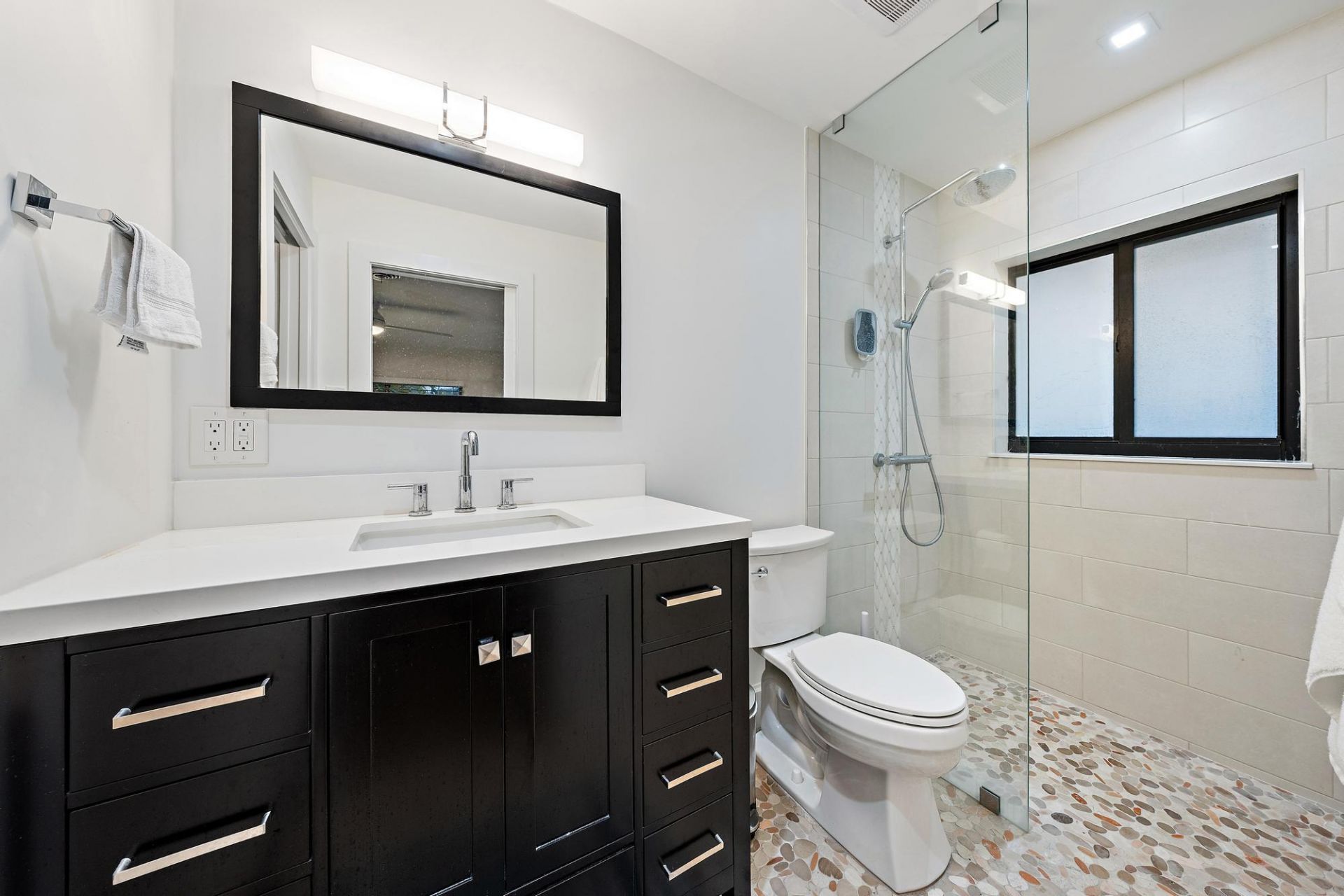 1120 Singer Drive, Riviera Beach, FL 33404 Photo