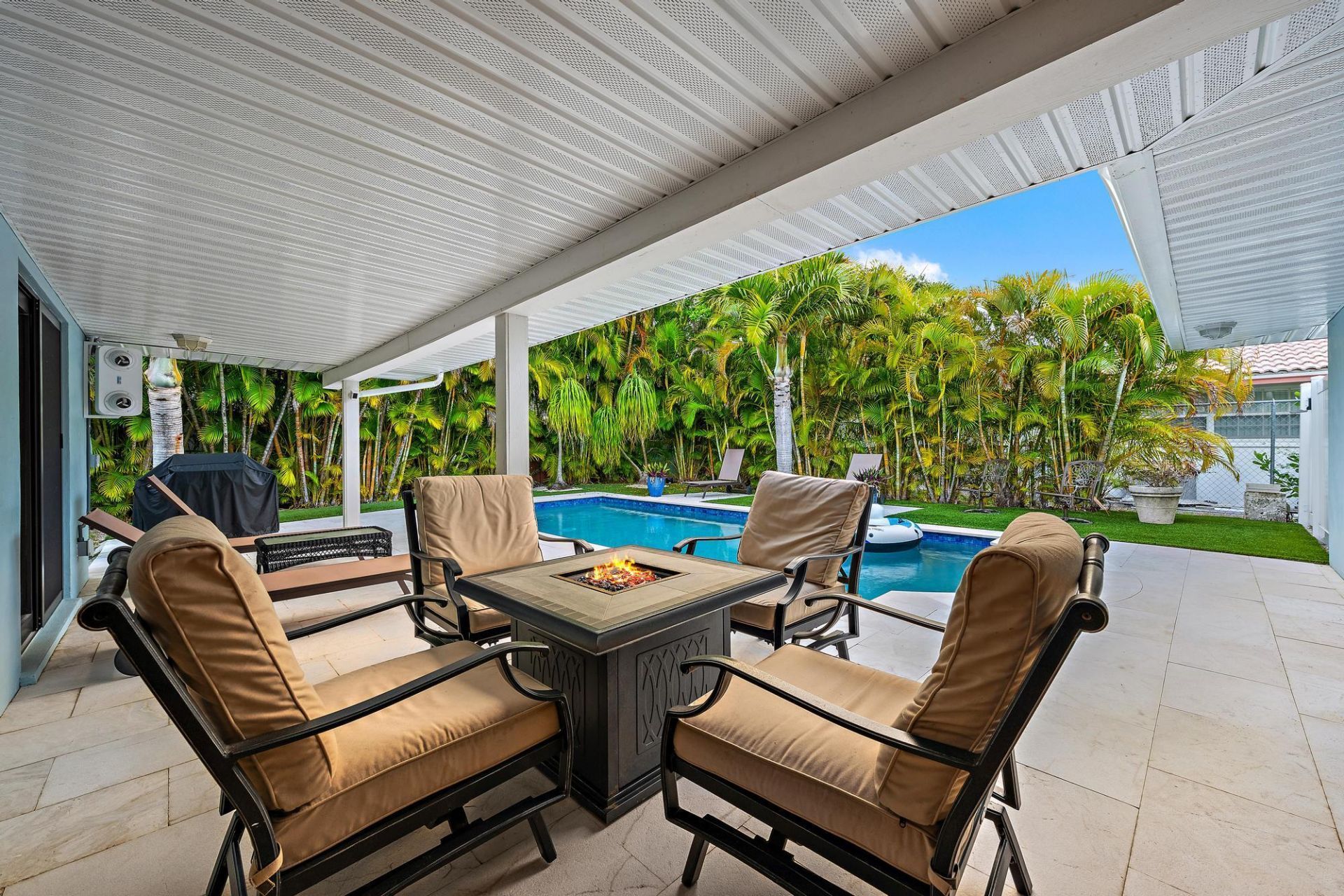 1120 Singer Drive, Riviera Beach, FL 33404 Photo