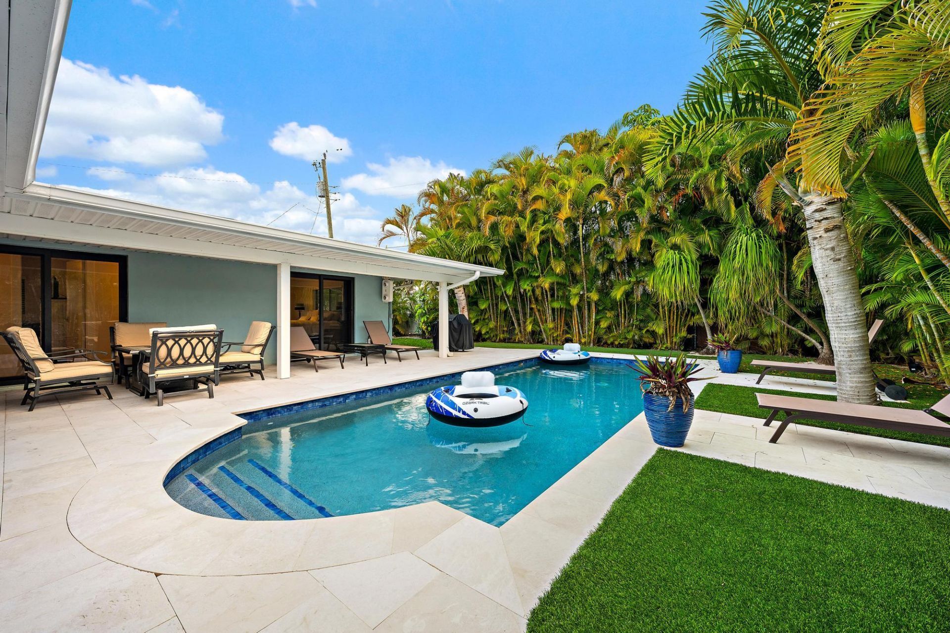 1120 Singer Drive, Riviera Beach, FL 33404 Photo