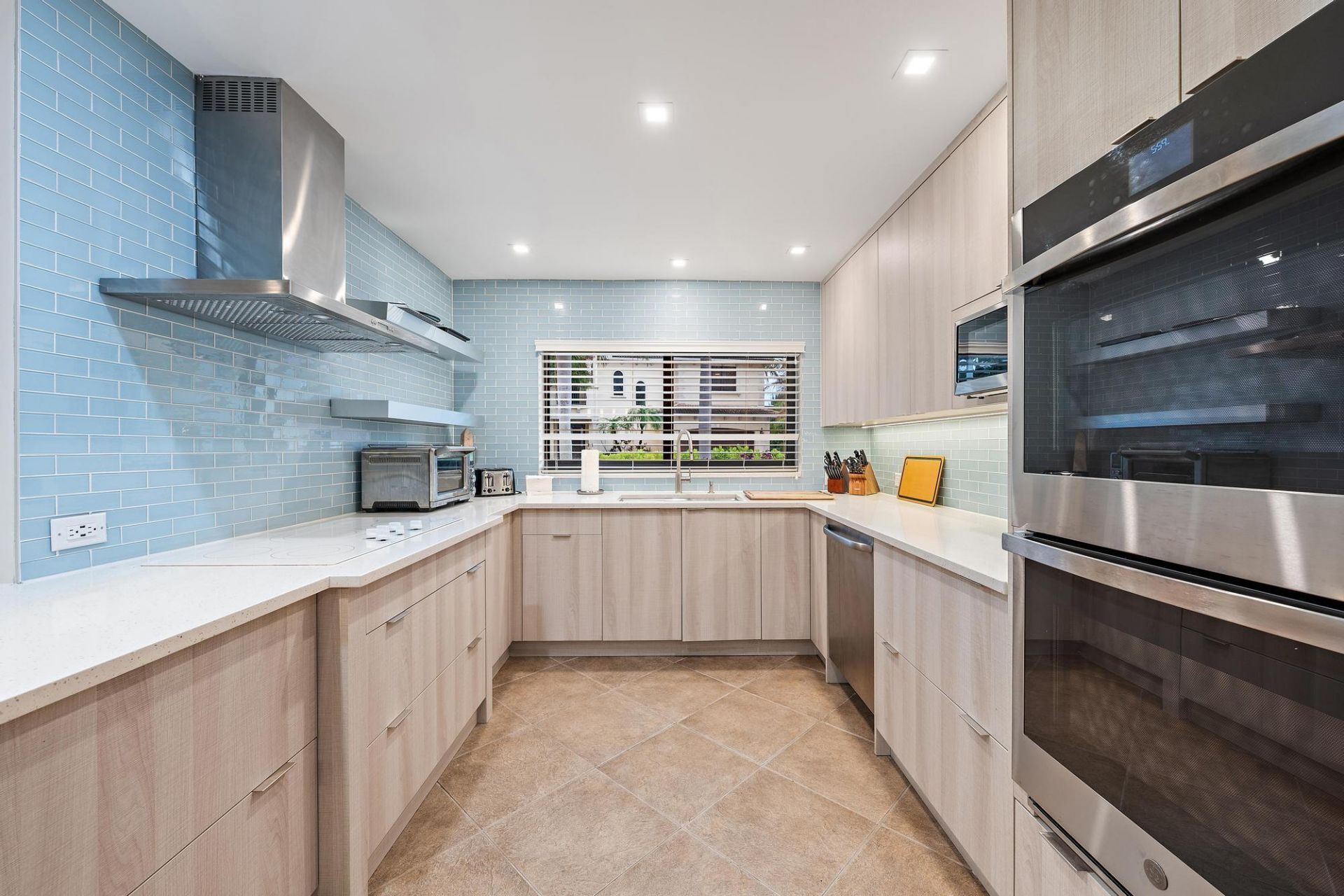 1120 Singer Drive, Riviera Beach, FL 33404 Photo