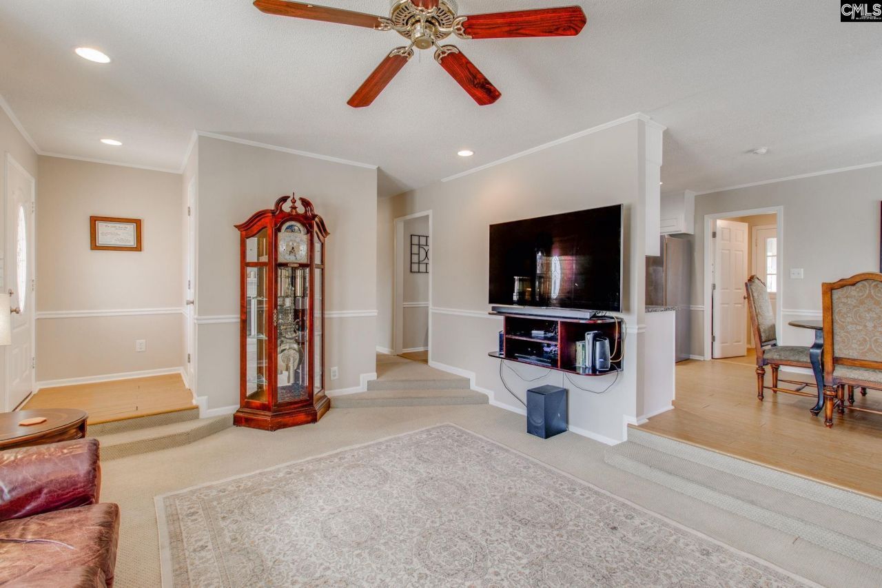 146 Harrington Court Photo 10