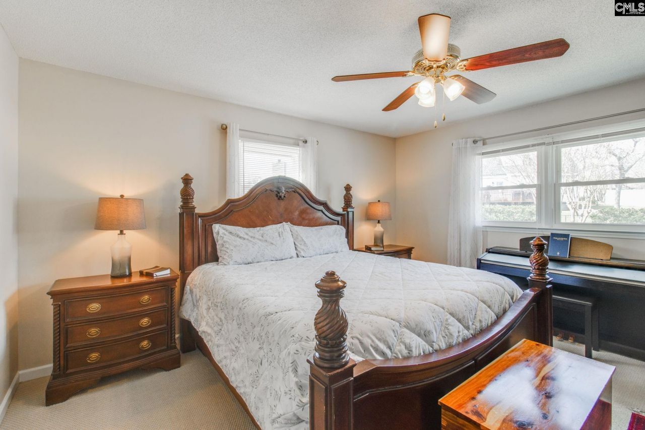 146 Harrington Court Photo 16