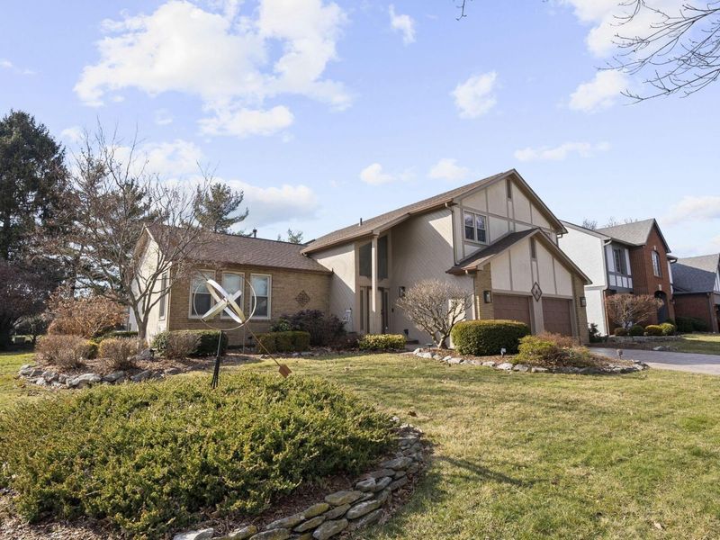 5850 Chatterfield Drive, Dublin, OH 43017 Photo 2