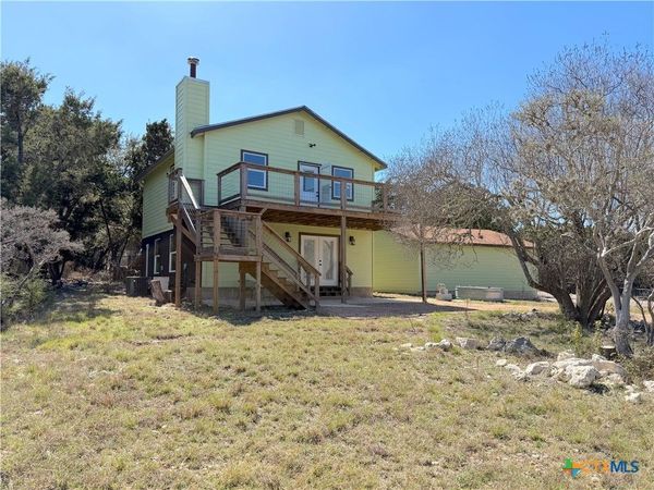 614 Red Oak Woods , Canyon Lake, TX 78133