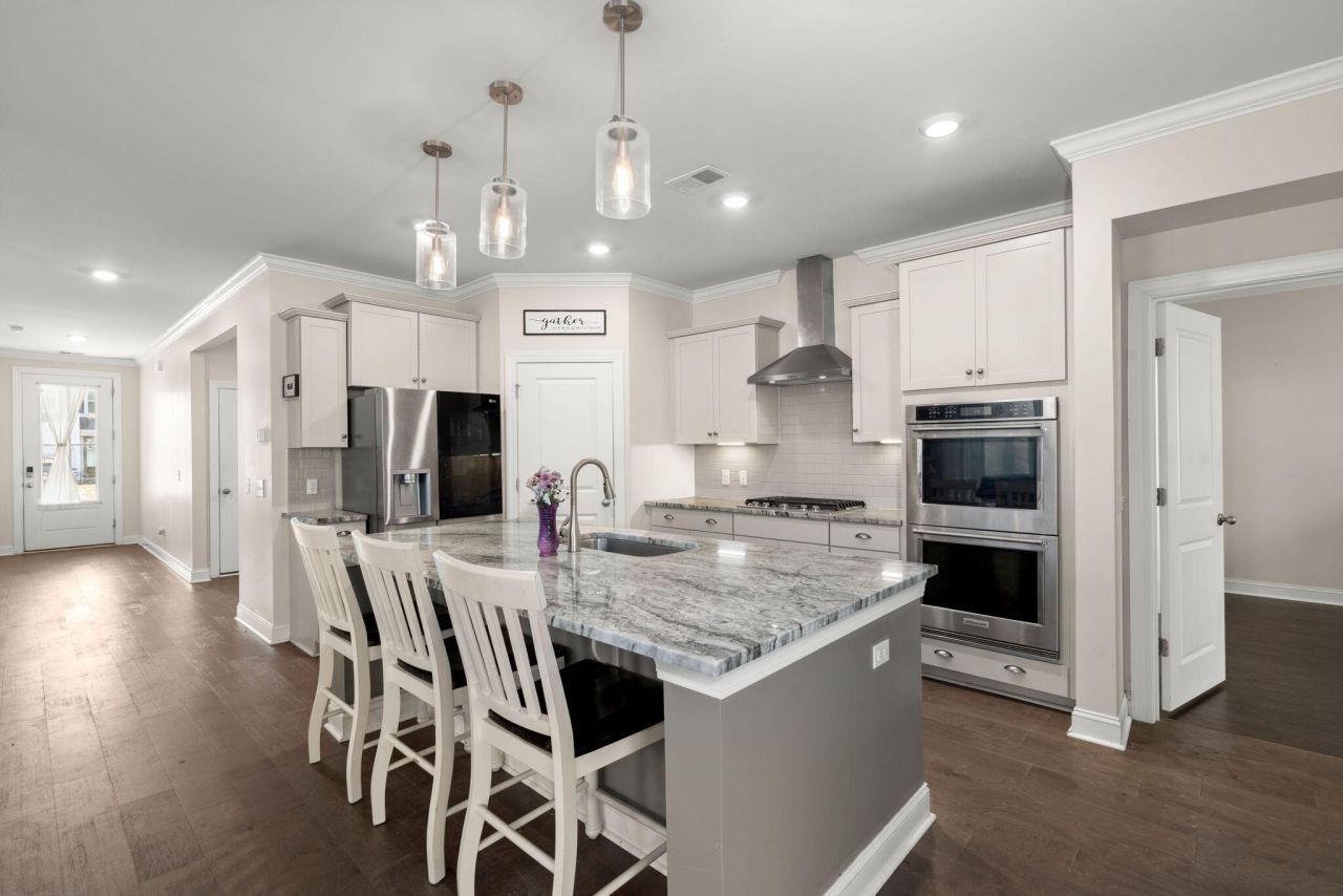 228 Shortmarsh Street Photo 11