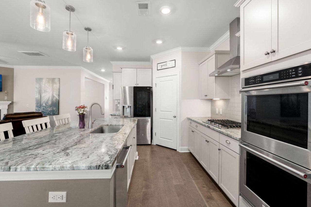 228 Shortmarsh Street Photo 13