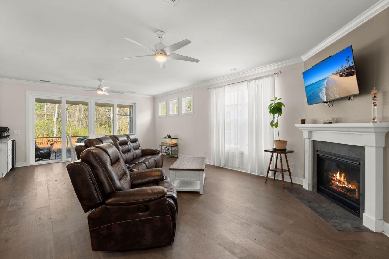 228 Shortmarsh Street Photo 16