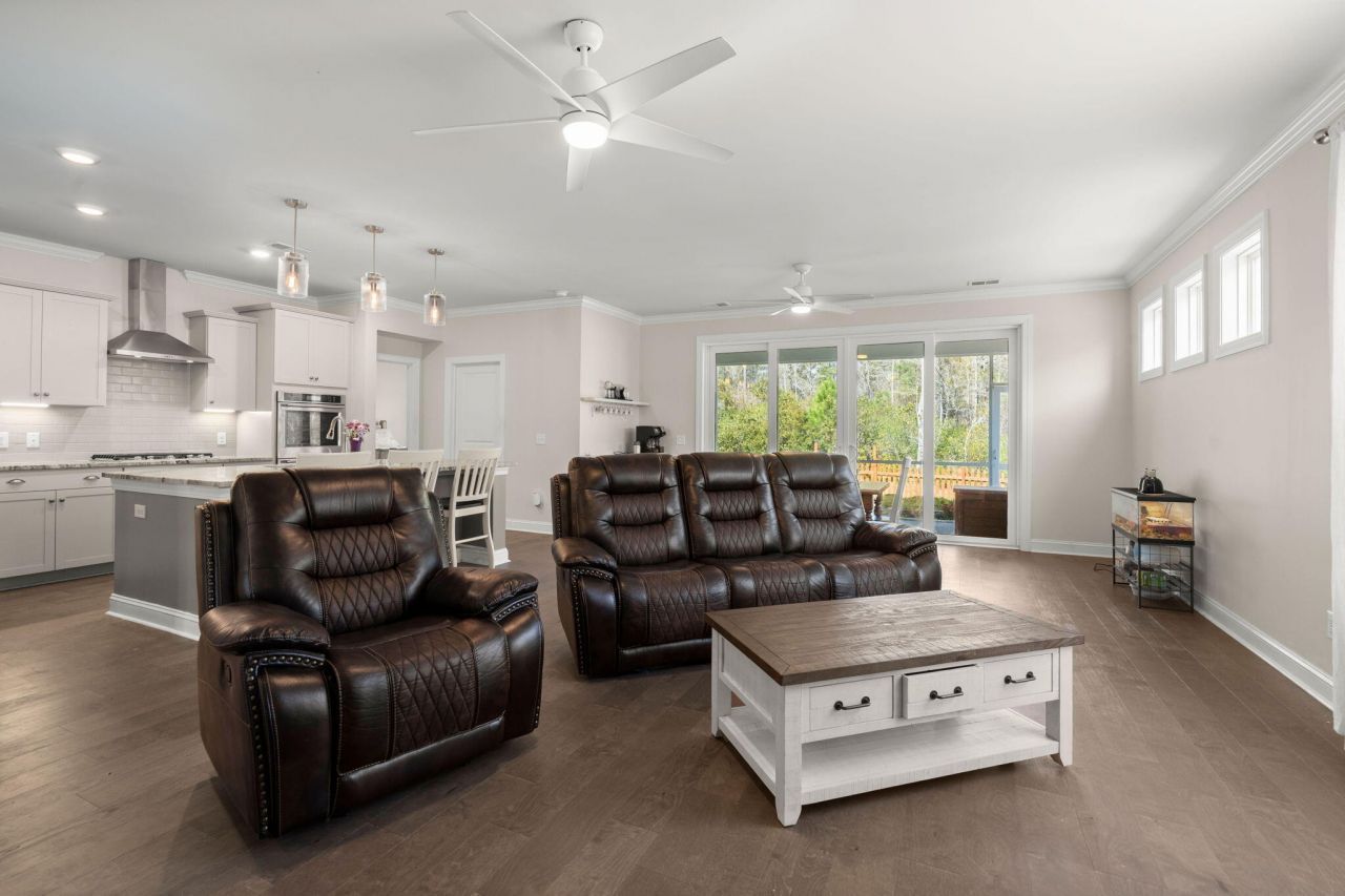 228 Shortmarsh Street Photo 18