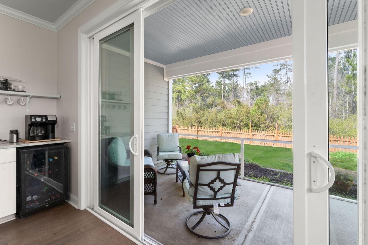 228 Shortmarsh Street Photo 22