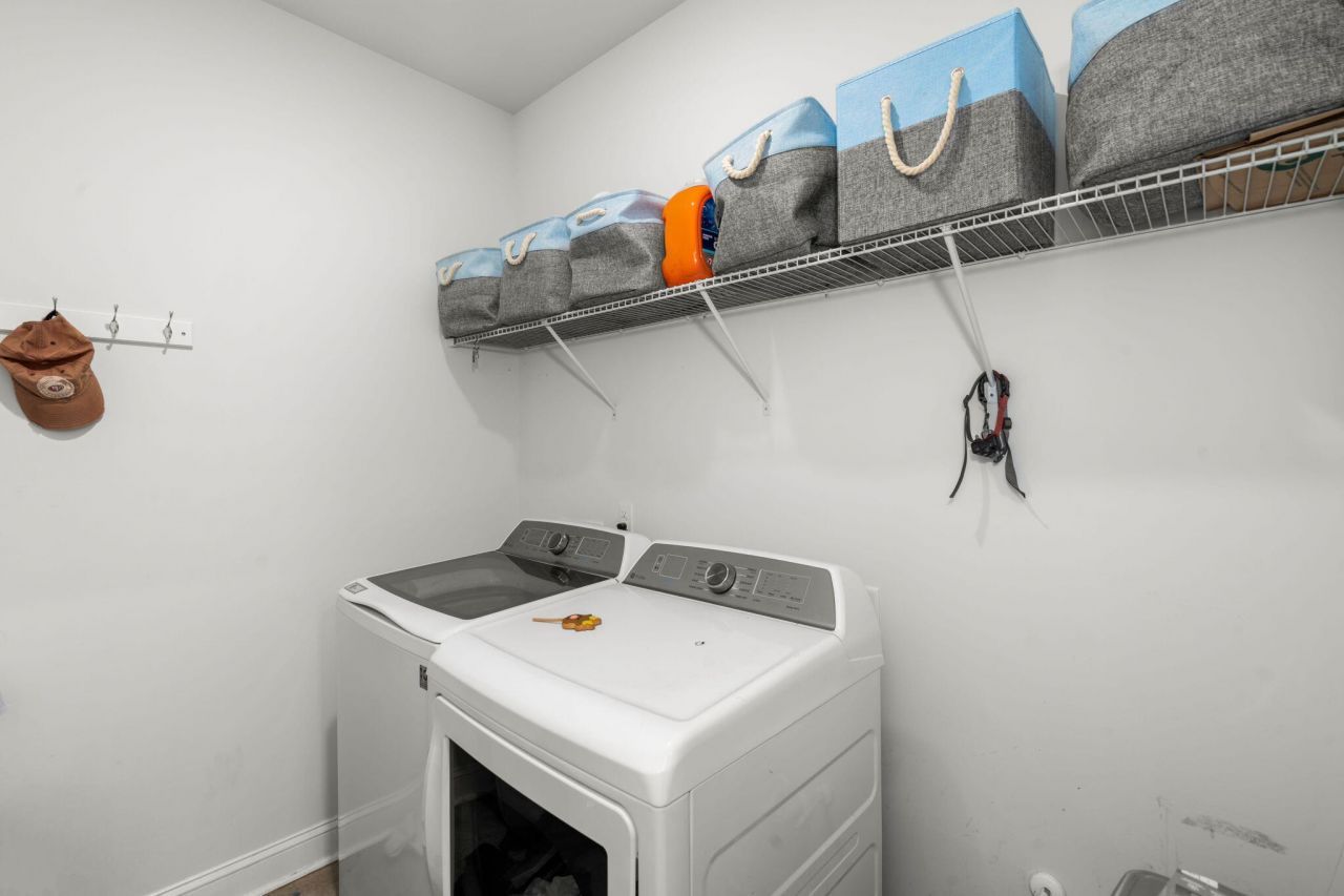 228 Shortmarsh Street Photo 23