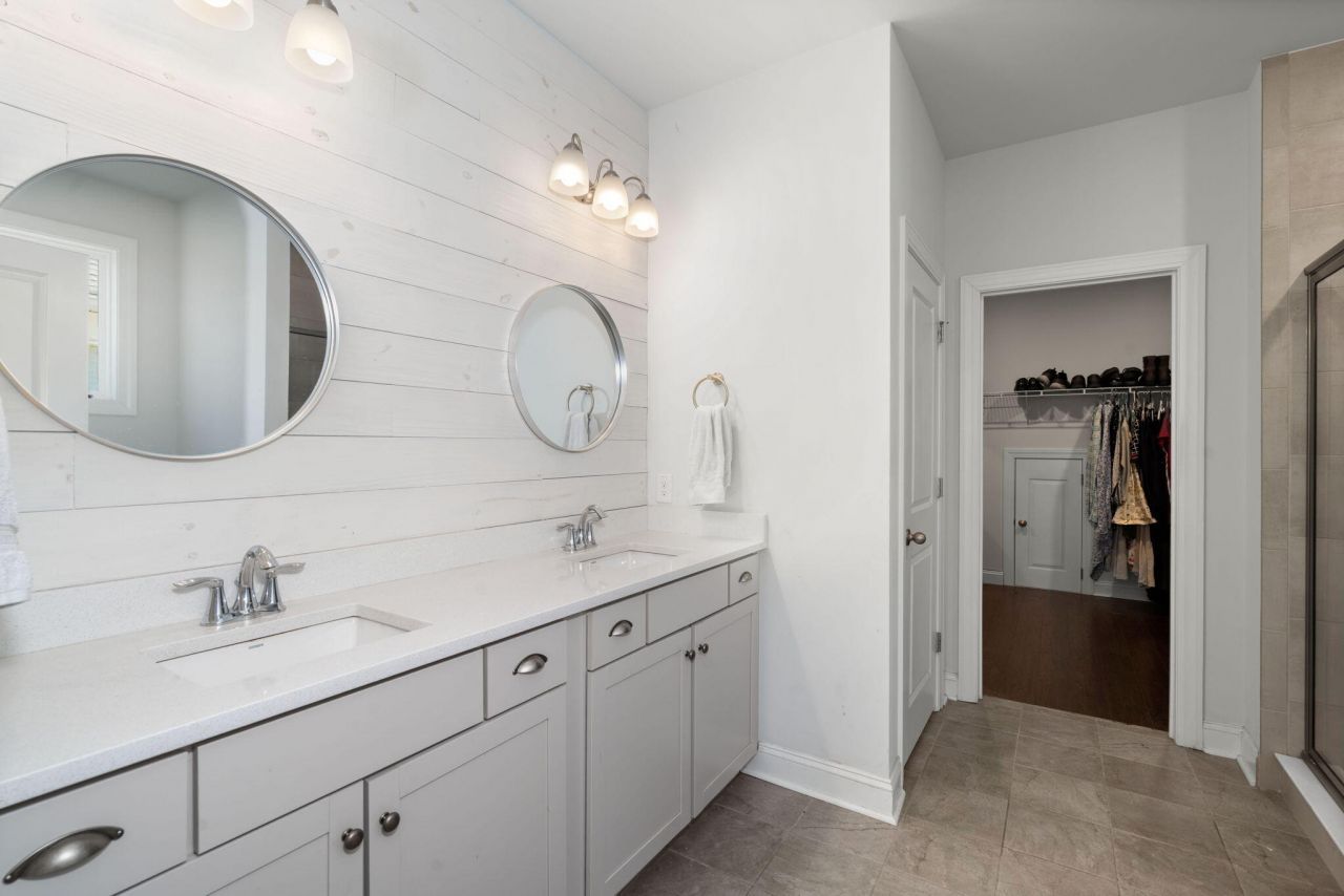 228 Shortmarsh Street Photo 26