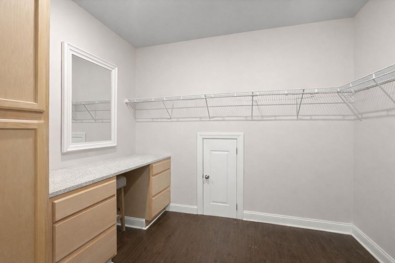 228 Shortmarsh Street Photo 28