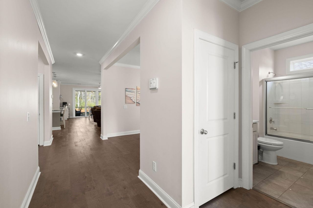 228 Shortmarsh Street Photo 5