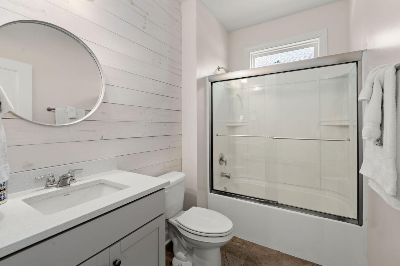 228 Shortmarsh Street Photo 7