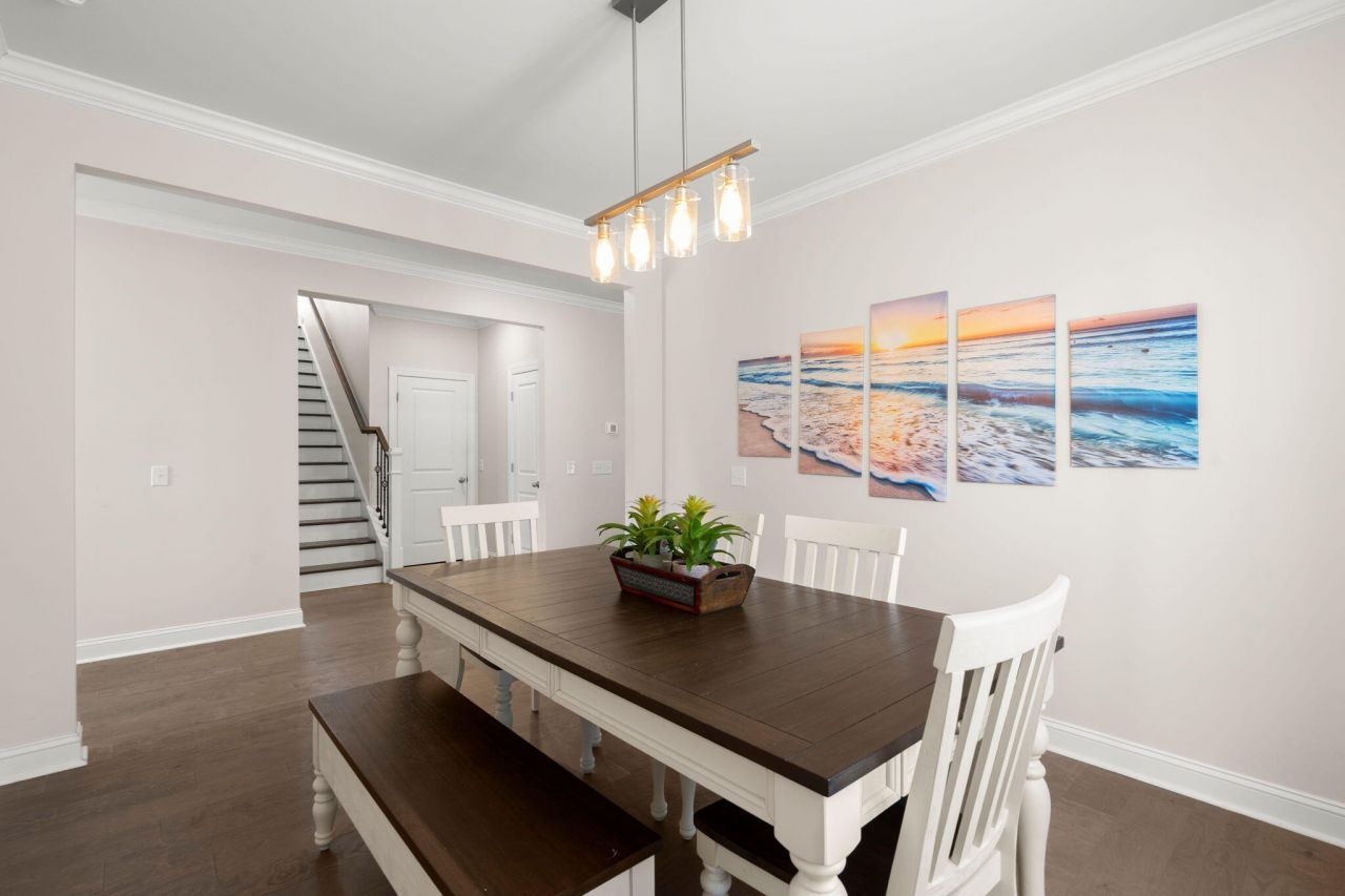 228 Shortmarsh Street Photo 9