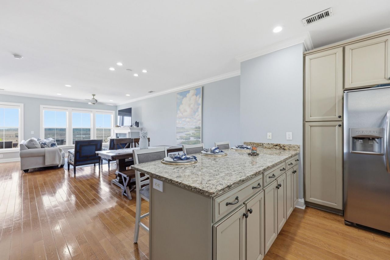 5911 Steward Street Photo 11