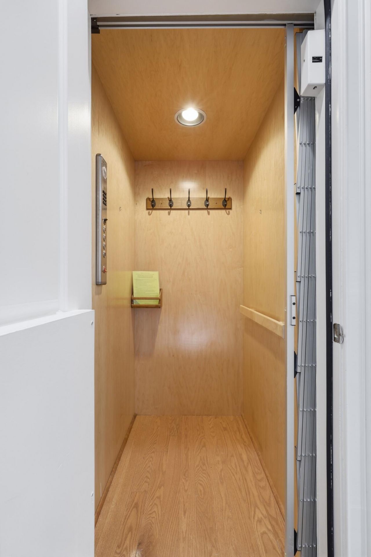 5911 Steward Street Photo 25