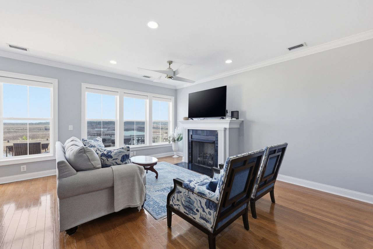 5911 Steward Street Photo 4