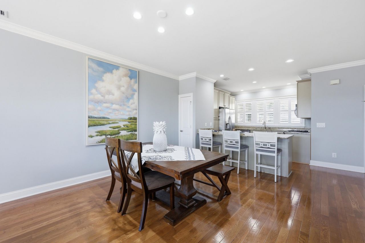 5911 Steward Street Photo 7