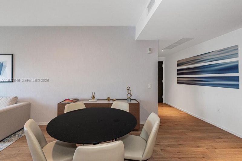 398 NE 5th St , Unit 2418, Miami, FL 33132 Photo