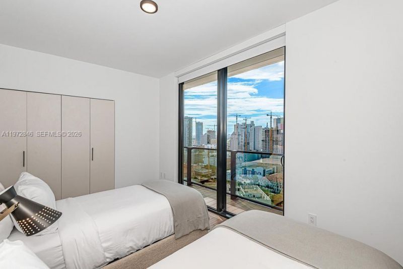 398 NE 5th St , Unit 2418, Miami, FL 33132 Photo