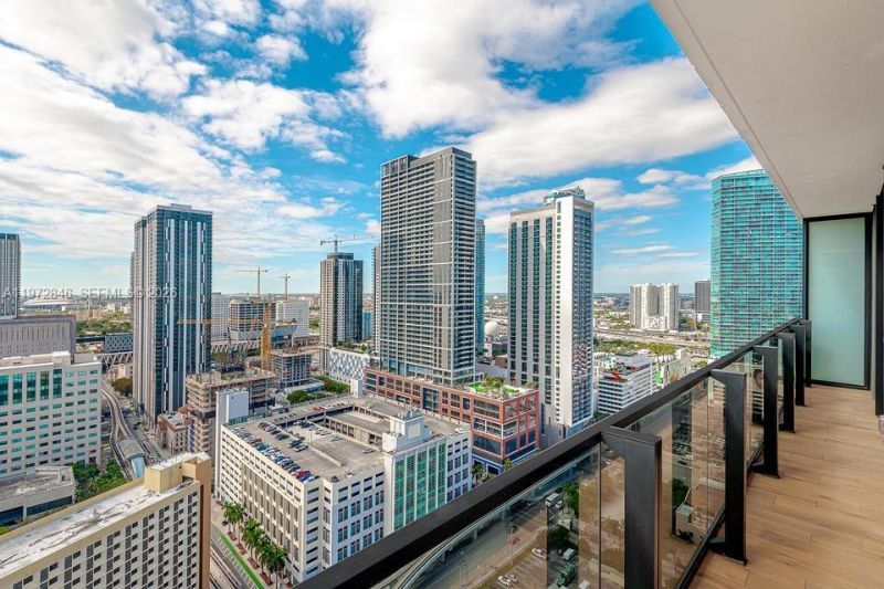 398 NE 5th St , Unit 2418, Miami, FL 33132 Photo