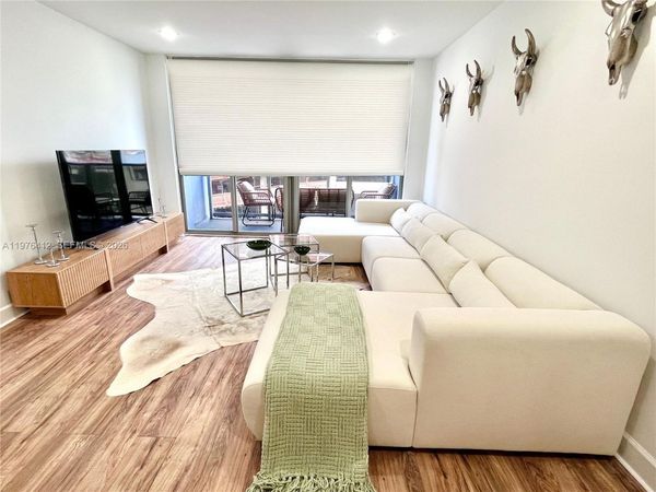 401 69th St, Unit 405, Miami Beach, FL 33141