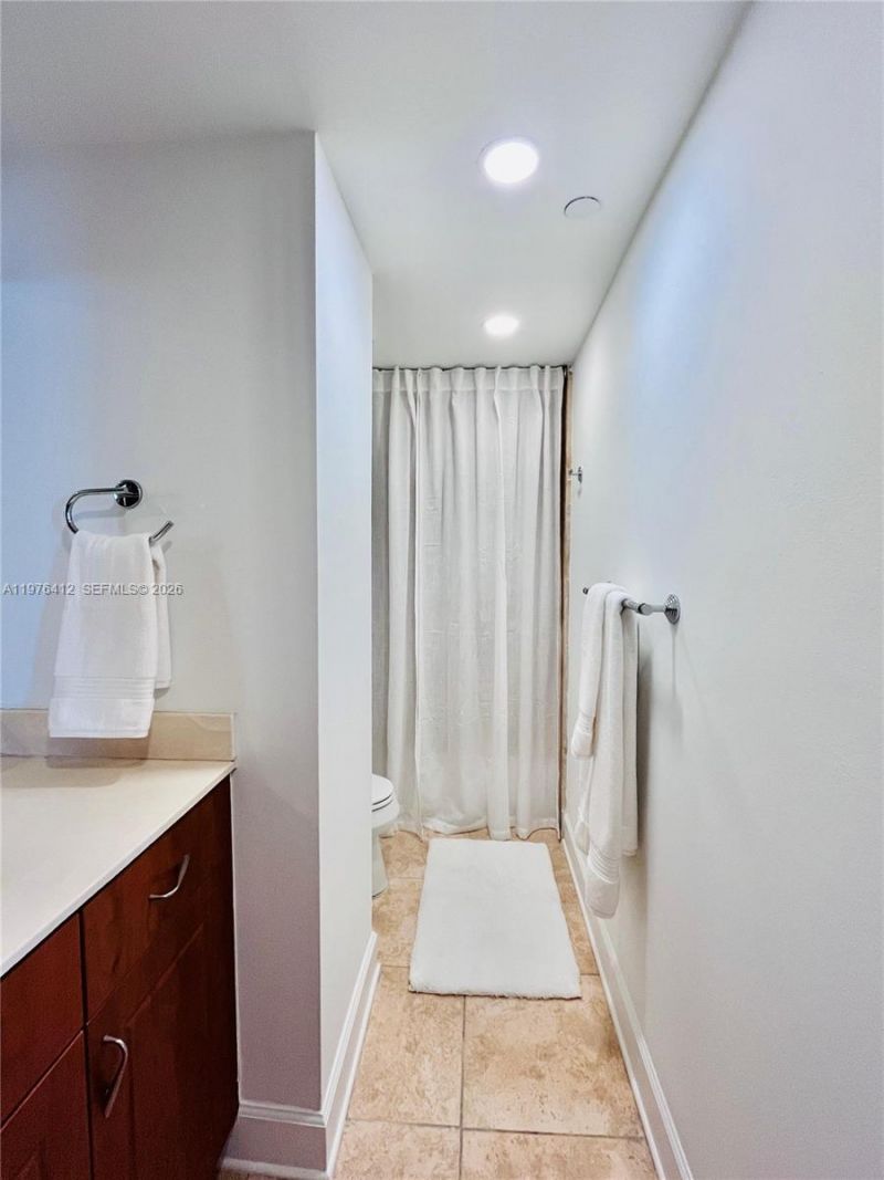 401 69th St, Unit 405, Miami Beach, FL 33141 Photo