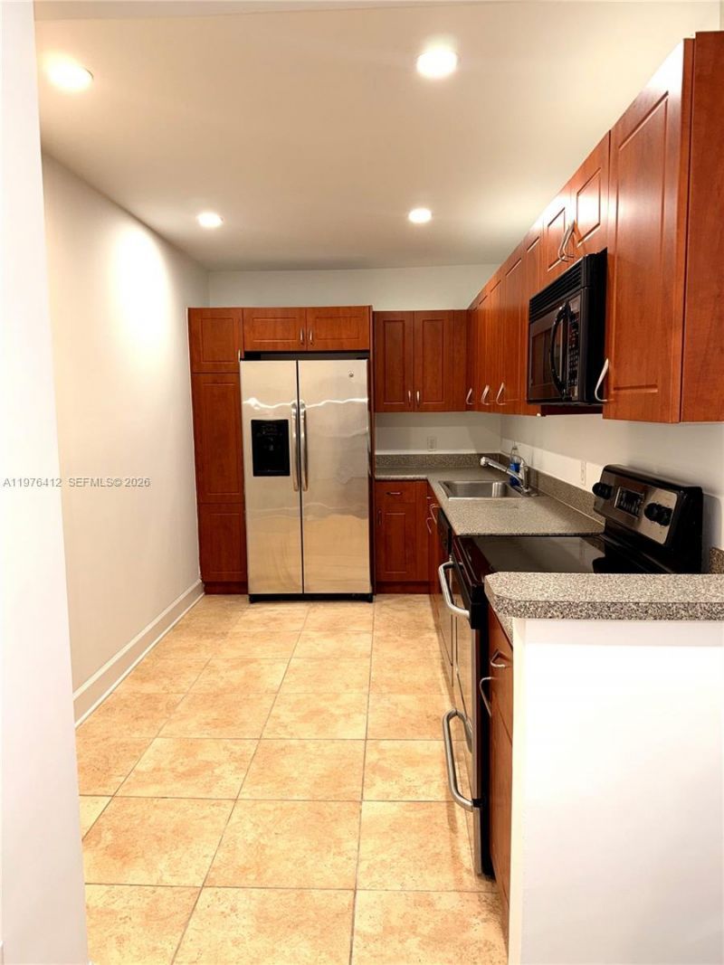 401 69th St, Unit 405, Miami Beach, FL 33141 Photo