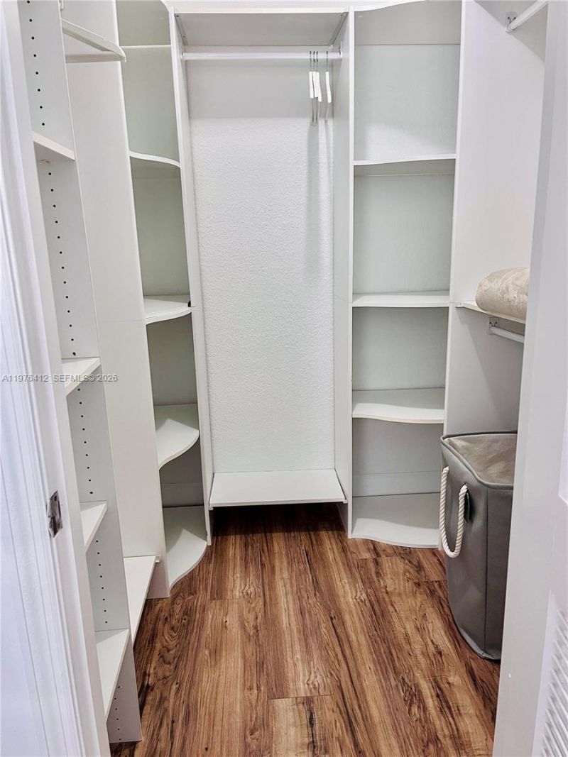 401 69th St, Unit 405, Miami Beach, FL 33141 Photo