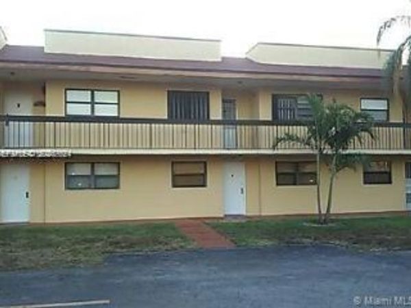 8879 Fontainebleau Blvd, Unit 204, Miami, FL 33172