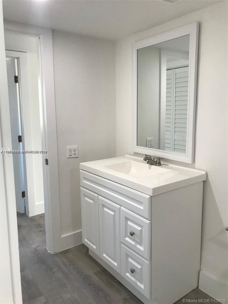 8879 Fontainebleau Blvd, Unit 204, Miami, FL 33172 Photo
