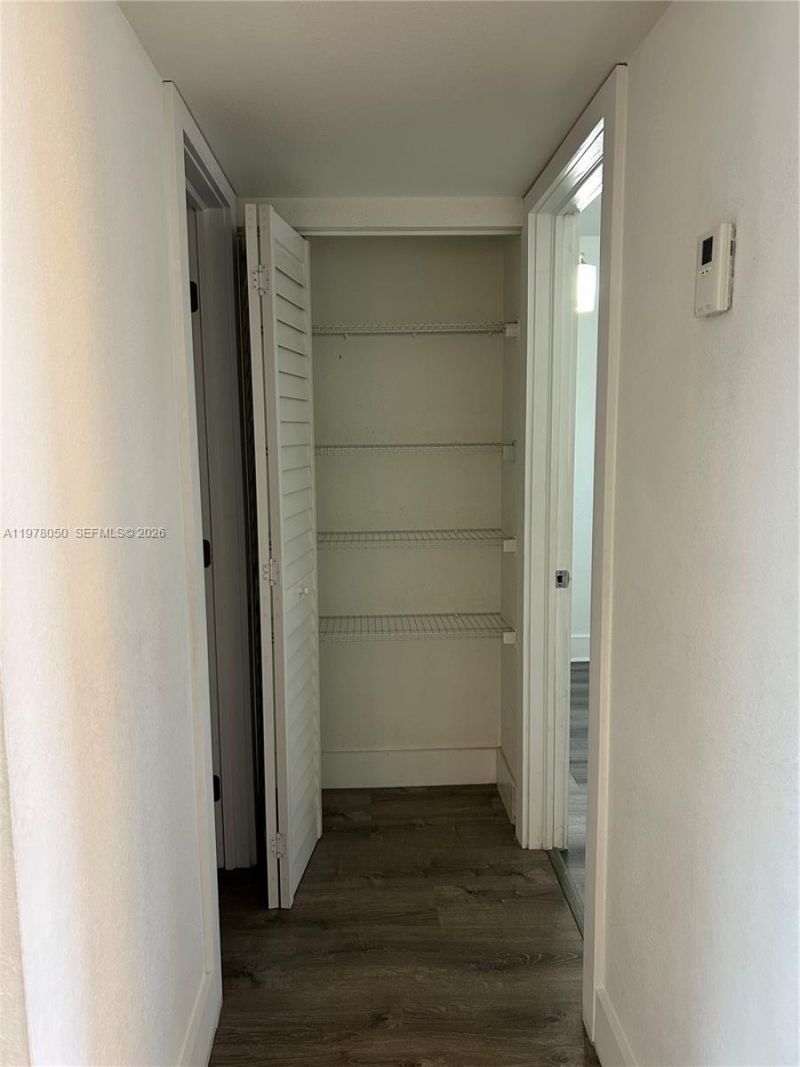 8879 Fontainebleau Blvd, Unit 204, Miami, FL 33172 Photo