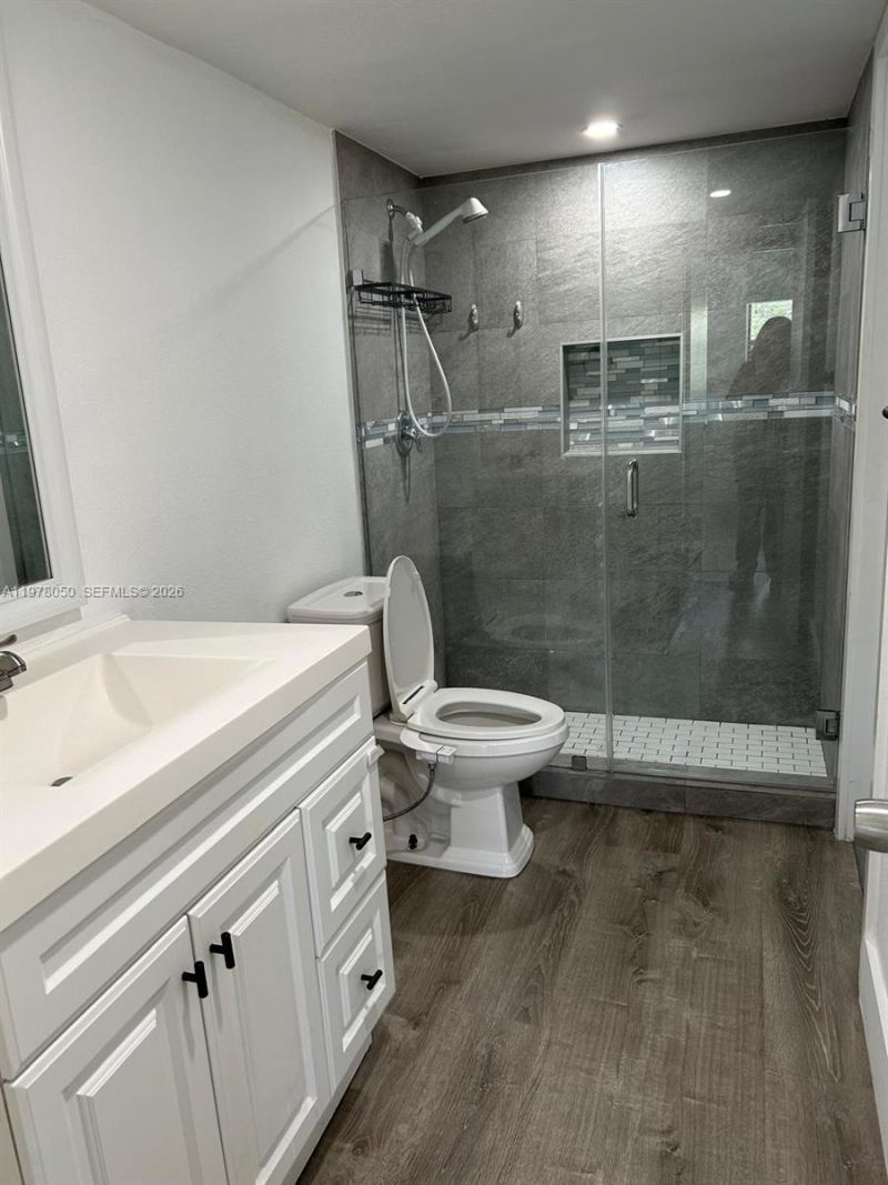 8879 Fontainebleau Blvd, Unit 204, Miami, FL 33172 Photo