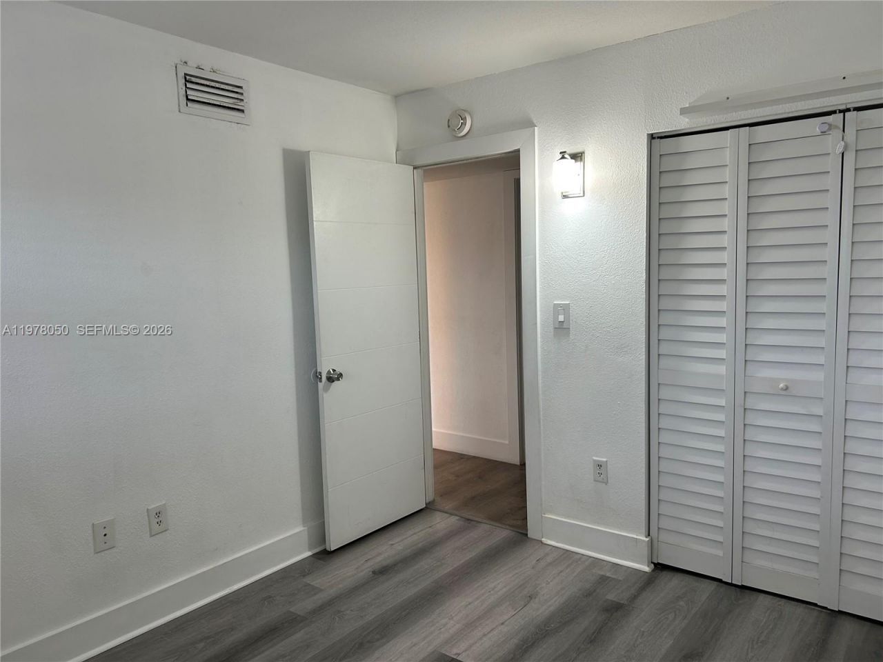 8879 Fontainebleau Blvd, Unit 204, Miami, FL 33172 Photo