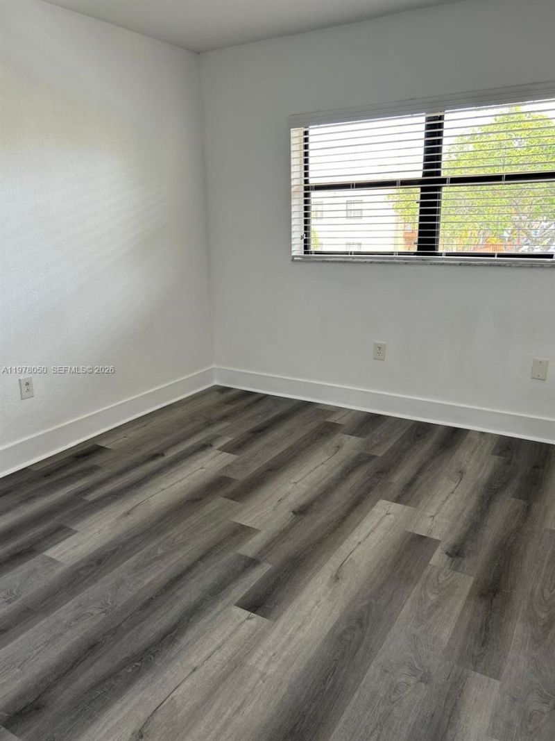 8879 Fontainebleau Blvd, Unit 204, Miami, FL 33172 Photo