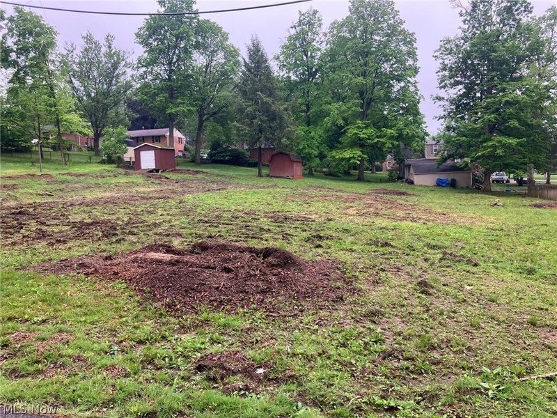 2216 49th Street NE, Canton, OH 44705 Photo 3