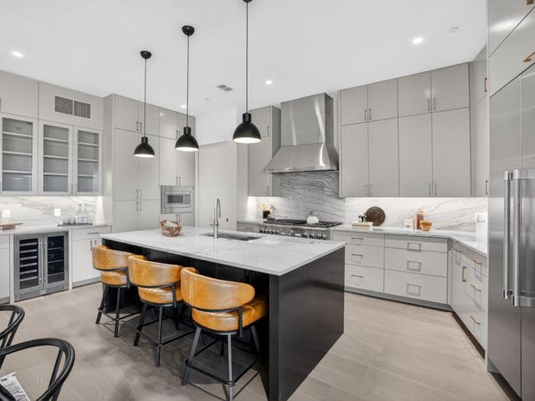 434 Brady LN, West Lake Hills, TX 78746