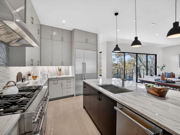 434 Brady LN, West Lake Hills, TX 78746