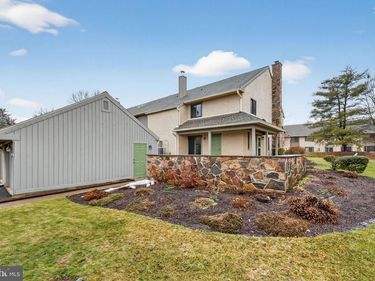 215 CLOVER HILL COURT, YARDLEY, PA 19067