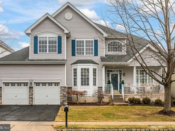 6 STABLE LANE, FLEMINGTON, NJ 08822