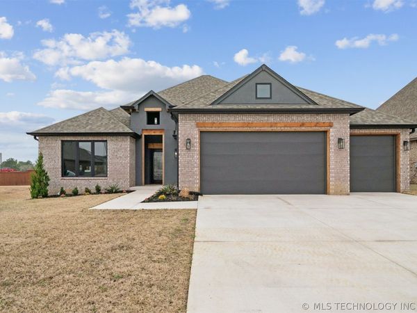 8732 S Quanah Avenue , Tulsa, OK 74132