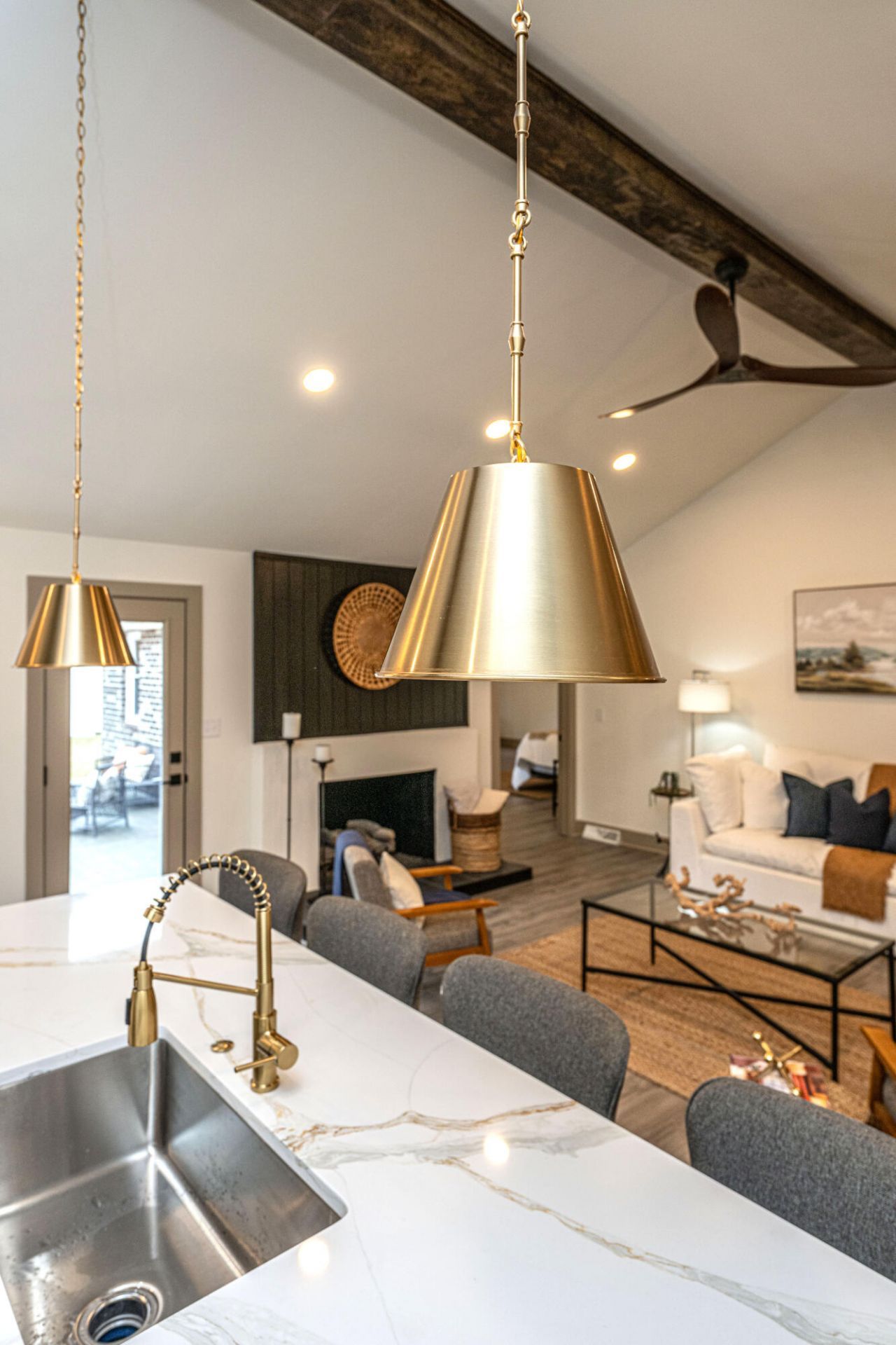 1561 Montclair Street Photo 19