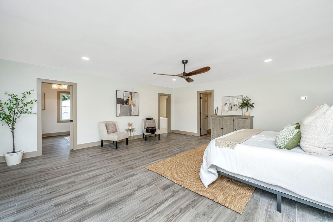 1561 Montclair Street Photo 27