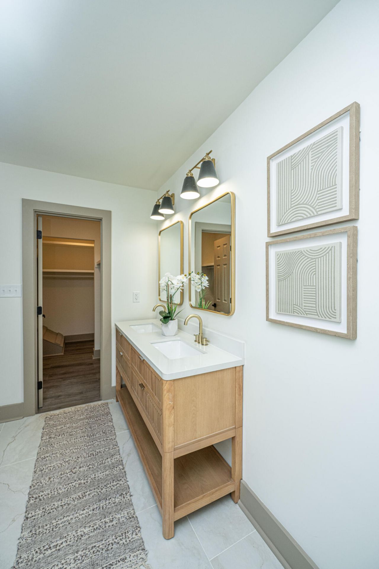 1561 Montclair Street Photo 49